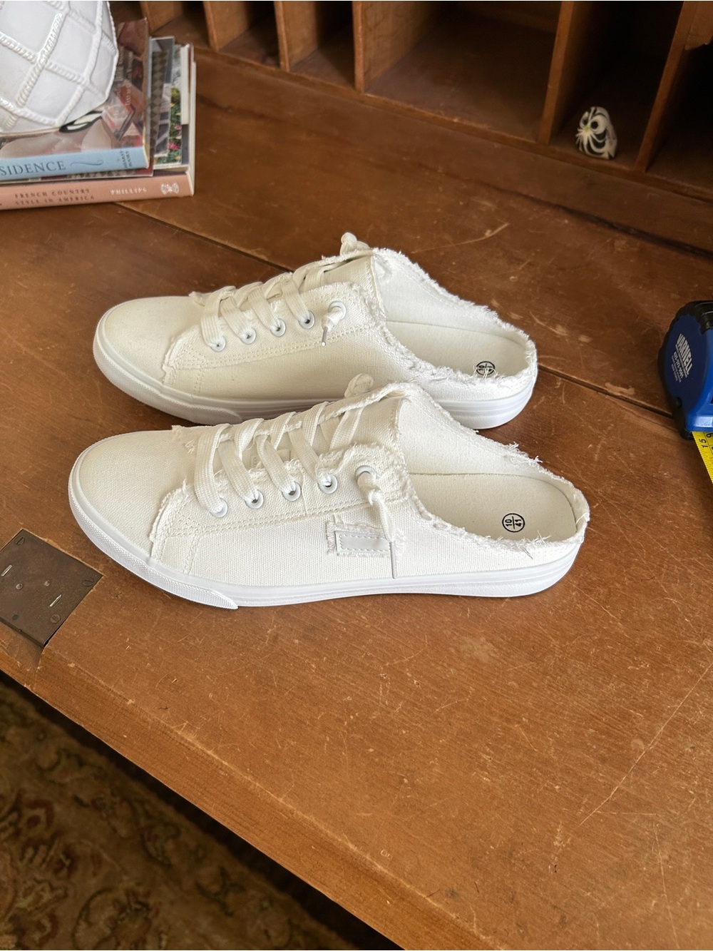 Women’s White Frayed Slip-On Lace-Up Canvas Sneakers